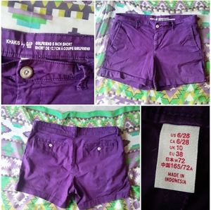Khakis by GAP Girlfriend 5 Inch Cargo Type Shorts